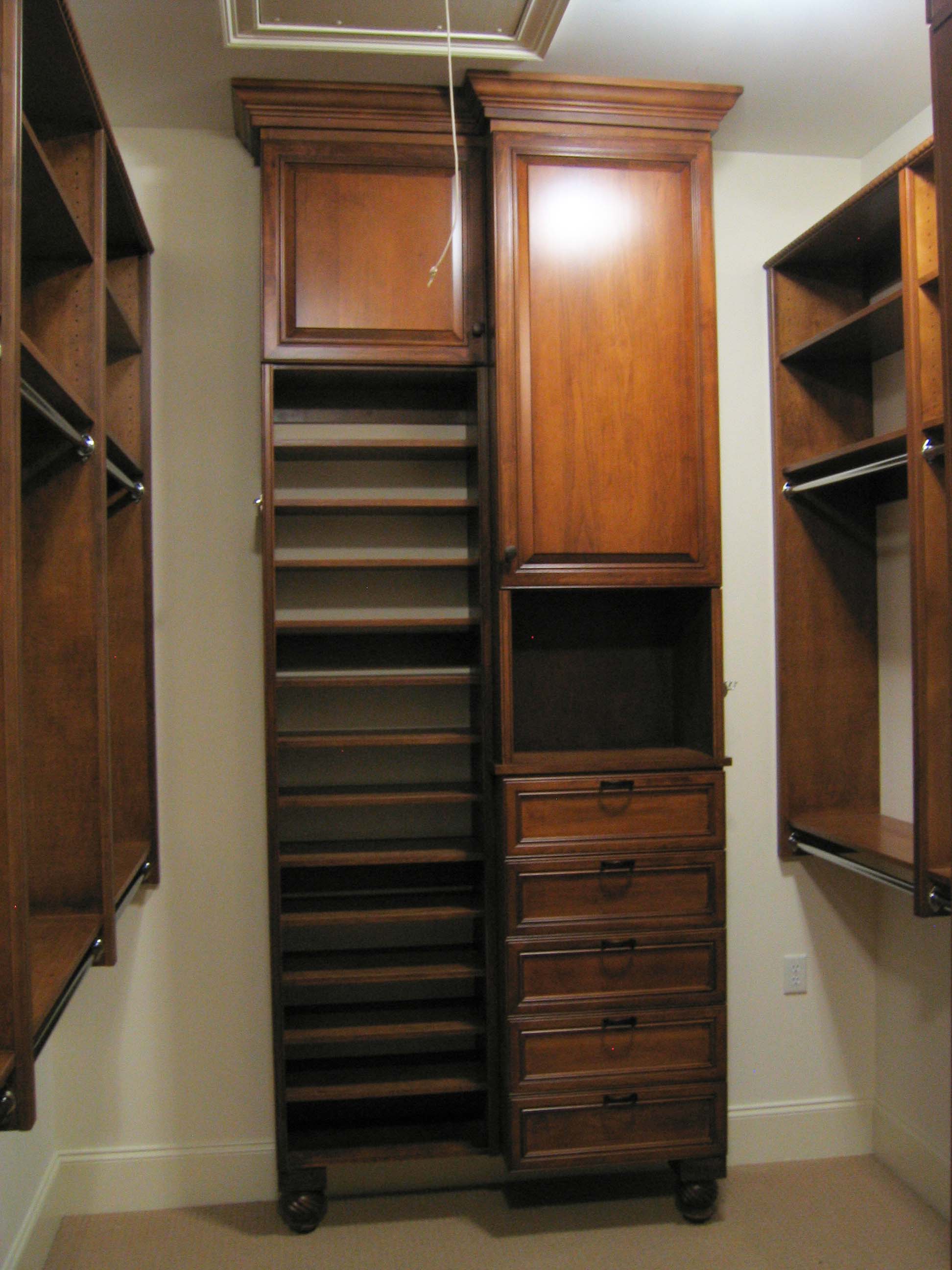 Closets Main Picture